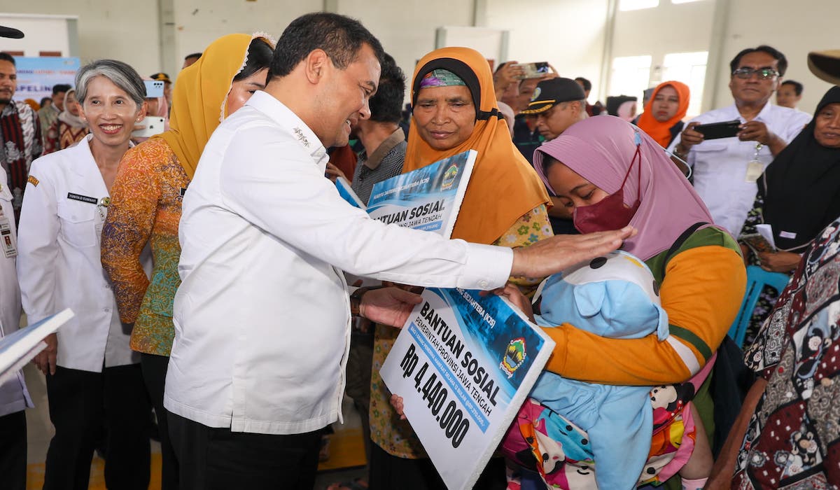 Gubernur Jateng Genjot Bantuan Sosial untuk Tekan Kemiskinan