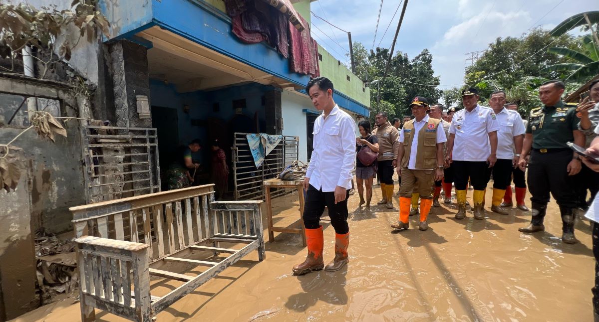 Tinjau Lokasi Banjir di Bekasi, Wapres Minta Bantuan Tepat Sasaran