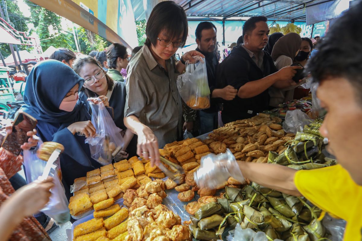 Kemenkes: Jangan Kalap saat Berbuka Puasa