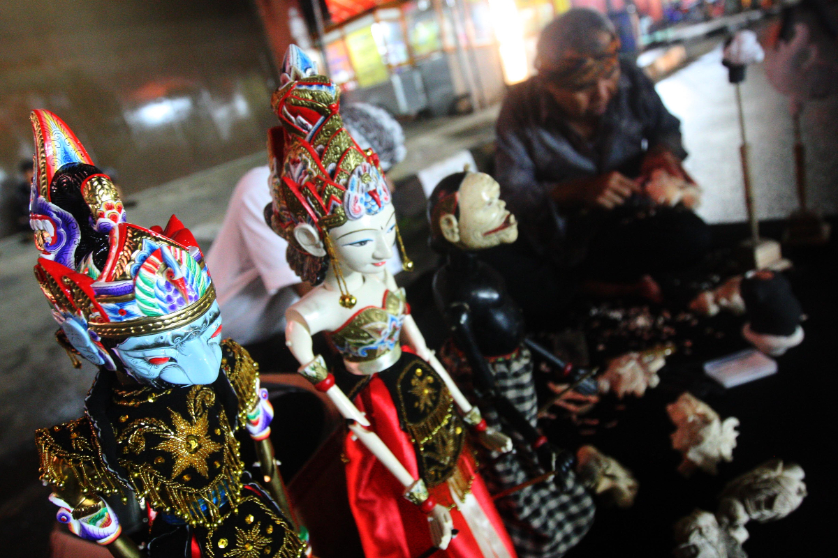 Wayang Golek Sunda: Wood Doll Performing Arts Khas Java Barat