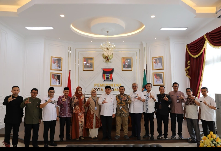 Kolaborasi Pemerintah Kota Ruangguru dan Padang, menghadirkan pembelajaran digital di Surau