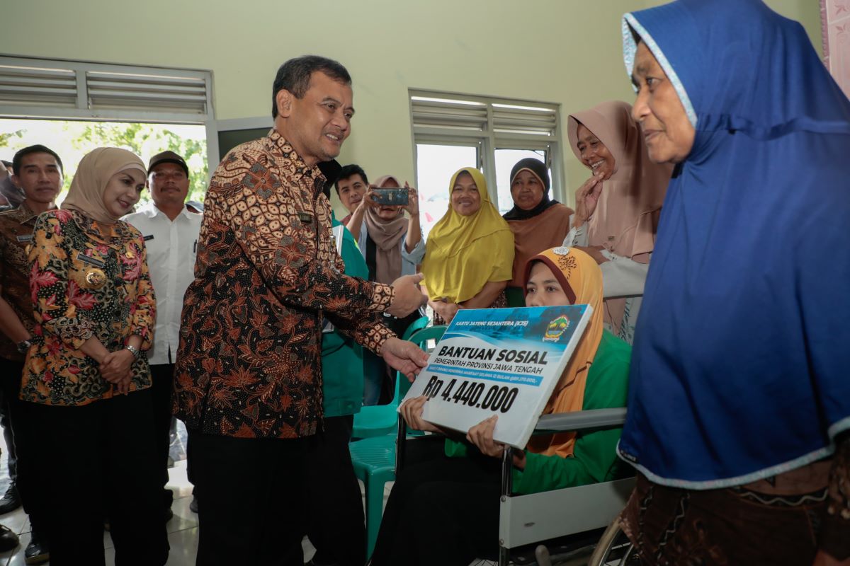 Gubernur Jawa Tengah memastikan bahwa layanan populasi berjalan dengan baik sampai desa -desa terpencil 