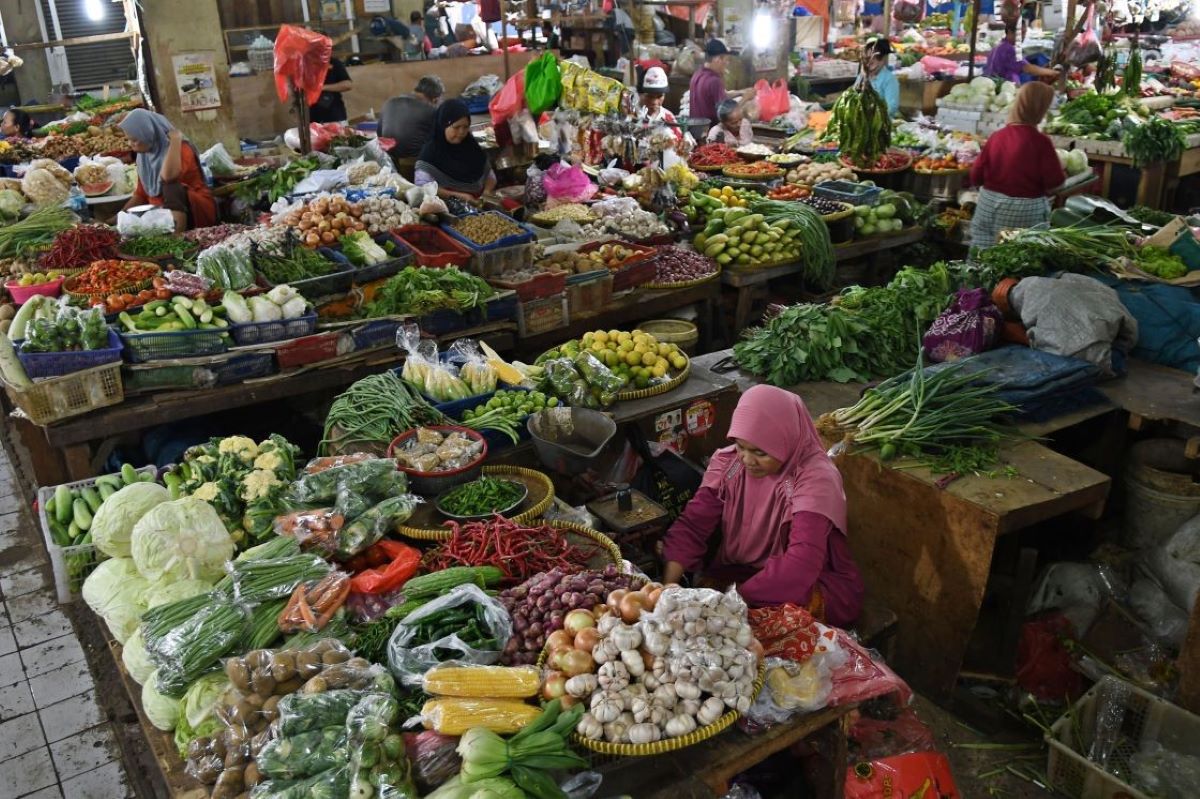 BAM DPR RI KLAIM STOK PANGAN DI PASAR KOSAMBI AMAN