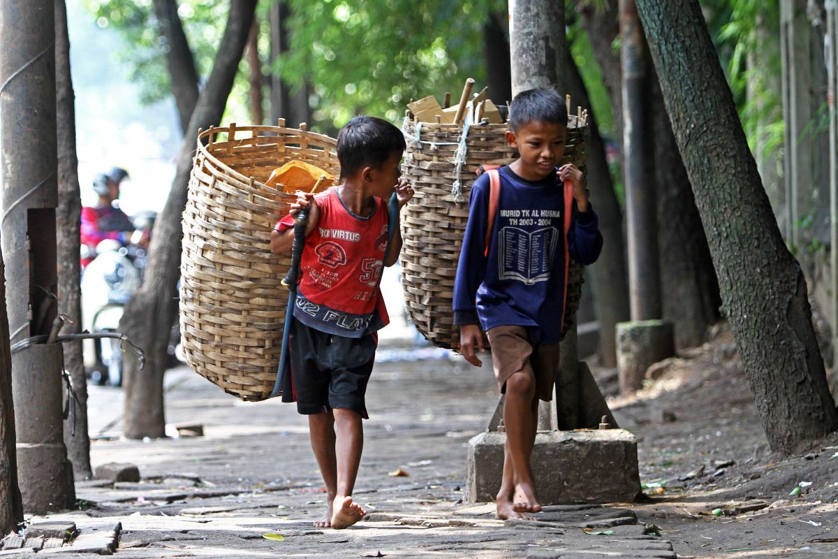 Pengamat: Sekolah Rakyat Bantu Anak dari Keluarga Miskin Tidak Perlu Lagi Ikut Cari Nafkah