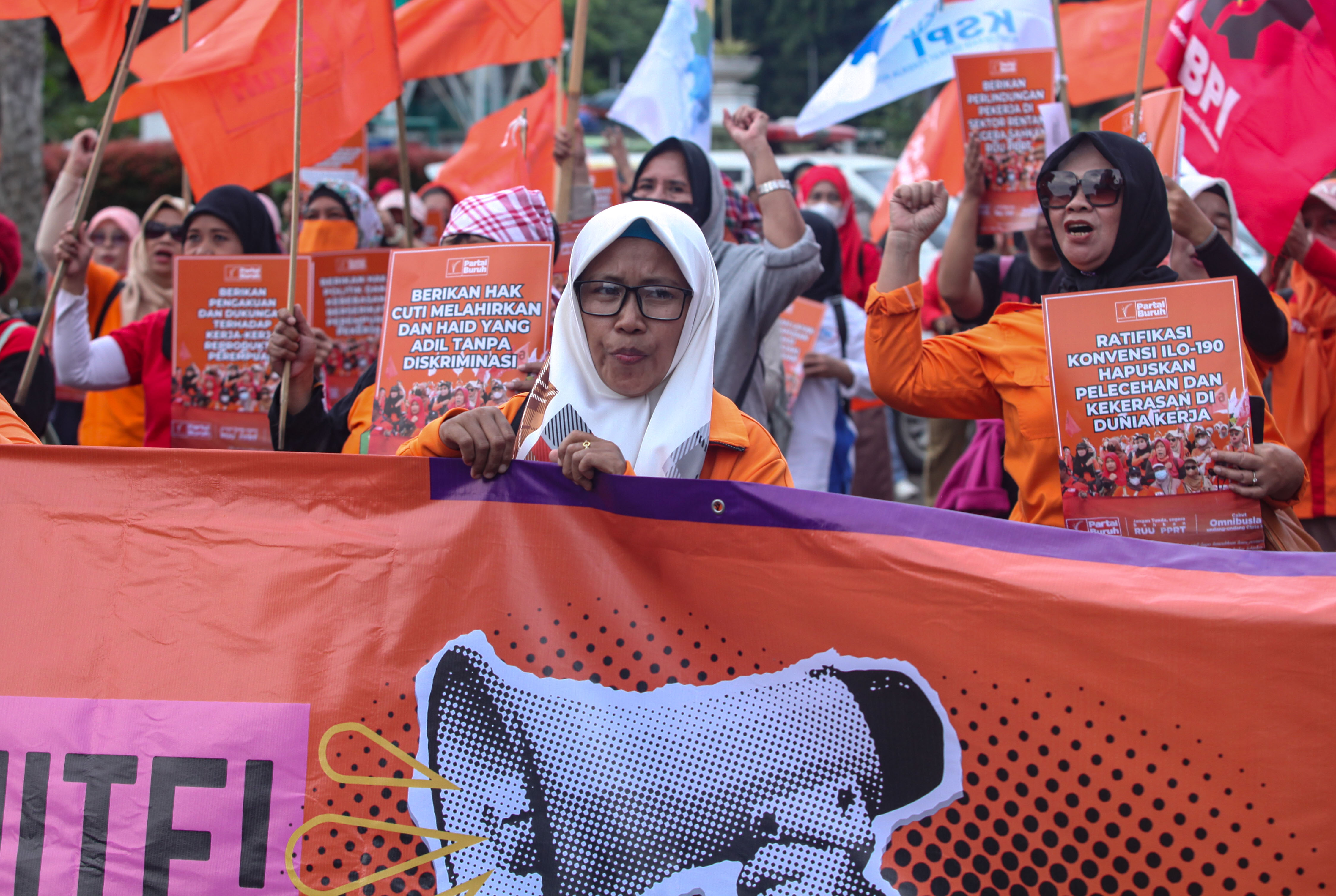 Hari Wanita Internasional 2025, Perempuan Partai Buruh Buang 10 Tuntutan