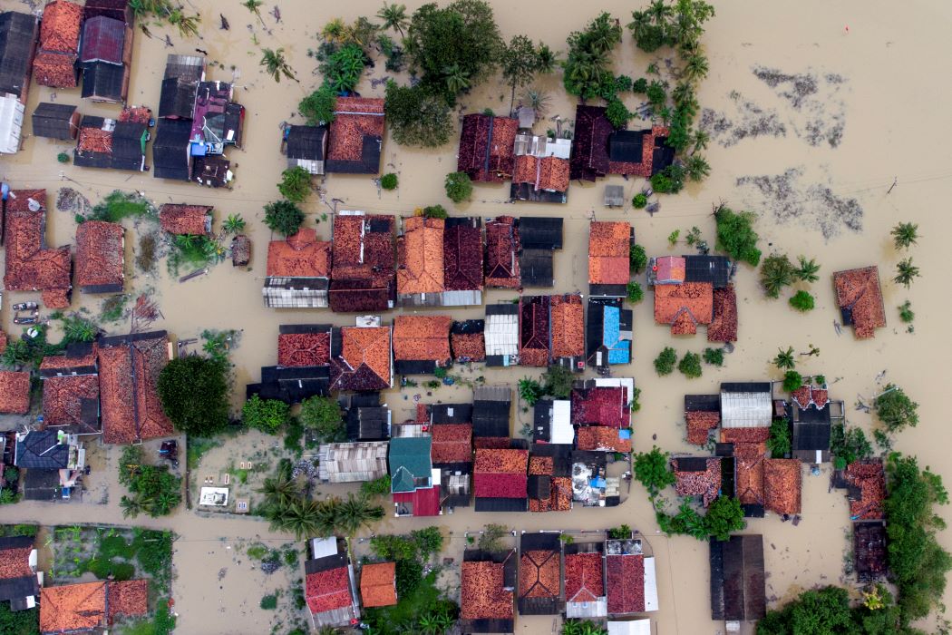 Banjir di Karawang Bertahan Lebih dari Seminggu