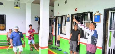 Blok perumahan memupuk pusat penahanan Palangka Raya diperiksa 