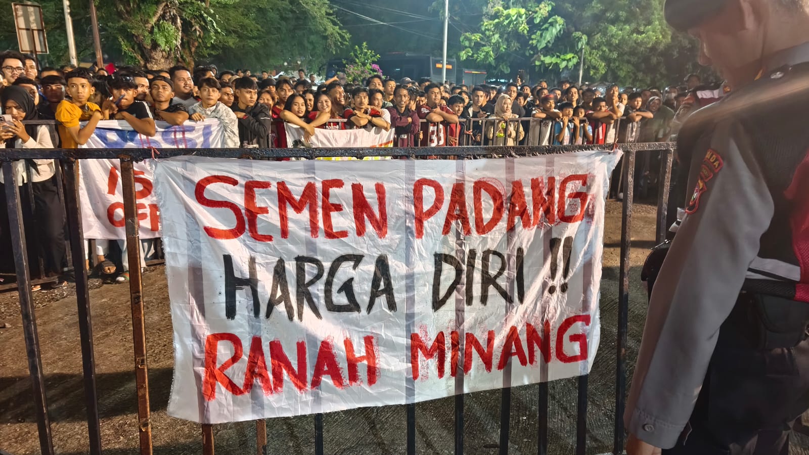 Semen Padang kian Terpuruk di Liga 1 Usai Dibantai Persib di Kandang Sendiri