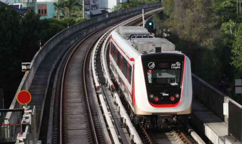 Tinjau depo lrt jabodebek, dirut kai pastikan kesiapan sarana hadapi lebaran