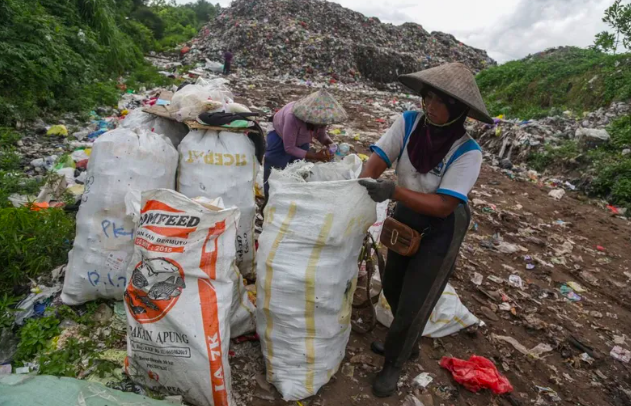 Prabowo Panggil Ahy Dan Dody TUKUT BAHAS SAMPAH 