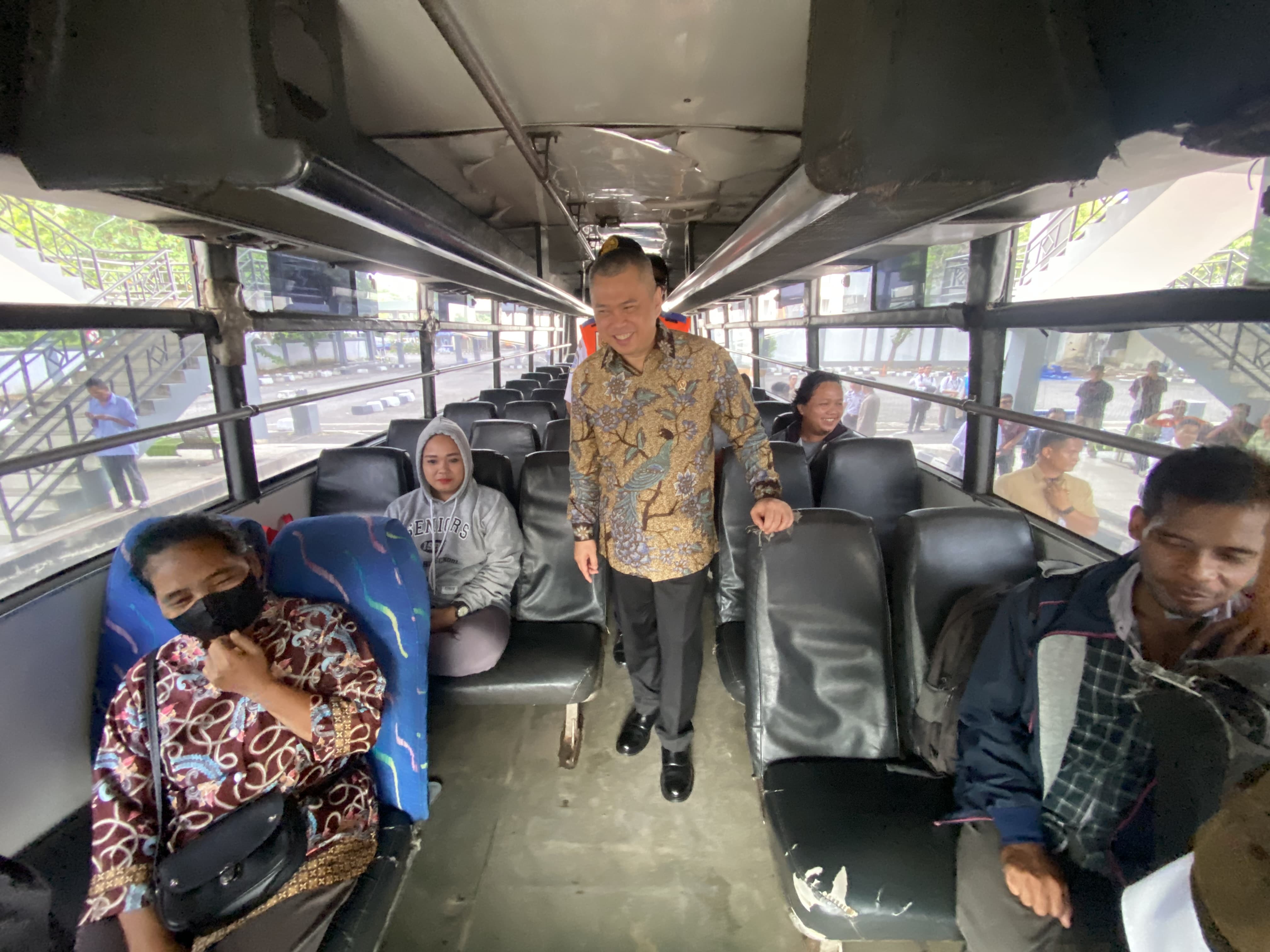 Meninjau Terminal Giwangan, Menteri Transportasi meminta agar bus itu tidak layak untuk dihentikan 