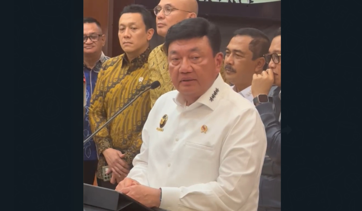 Budi Gunawan Sebut Kenaikan Pangkat Seskab Teddy tak Tabrak Aturan