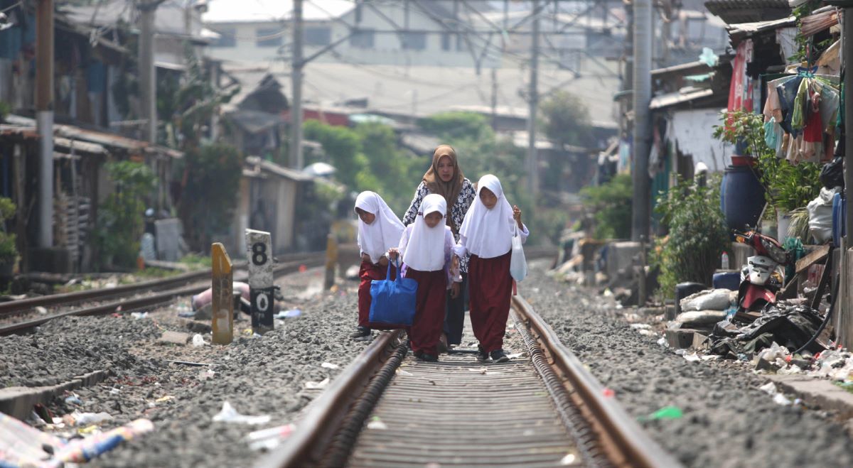 Sekolah Swasta Gratis di Kawasan Kumuh Jakarta Mulai Dibahas