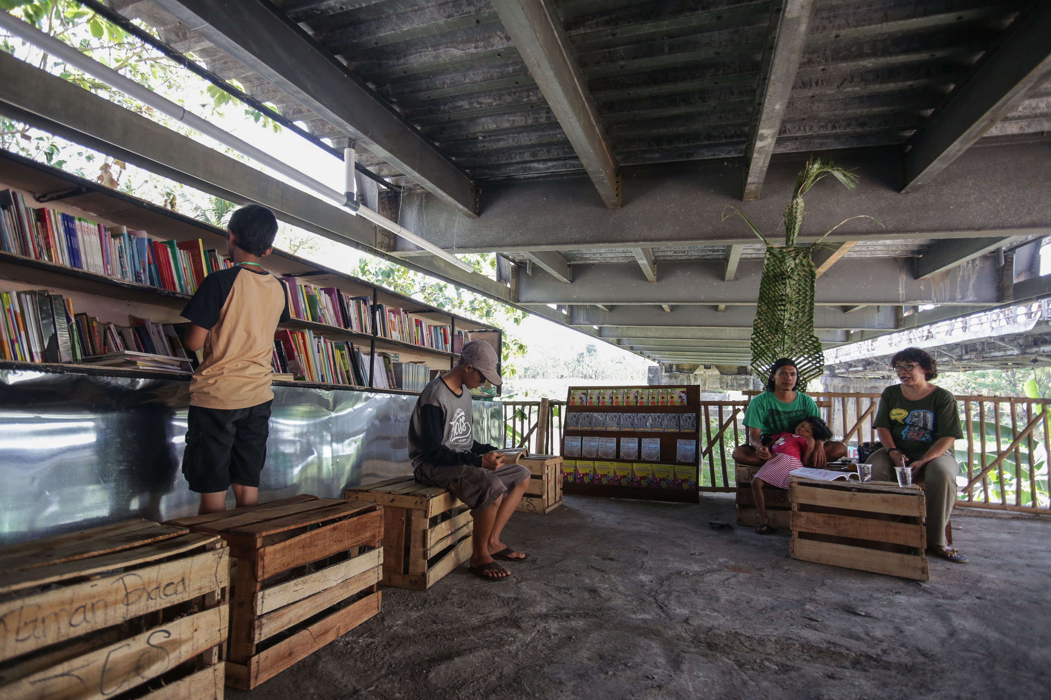 Jembatan Kolong Edukasi