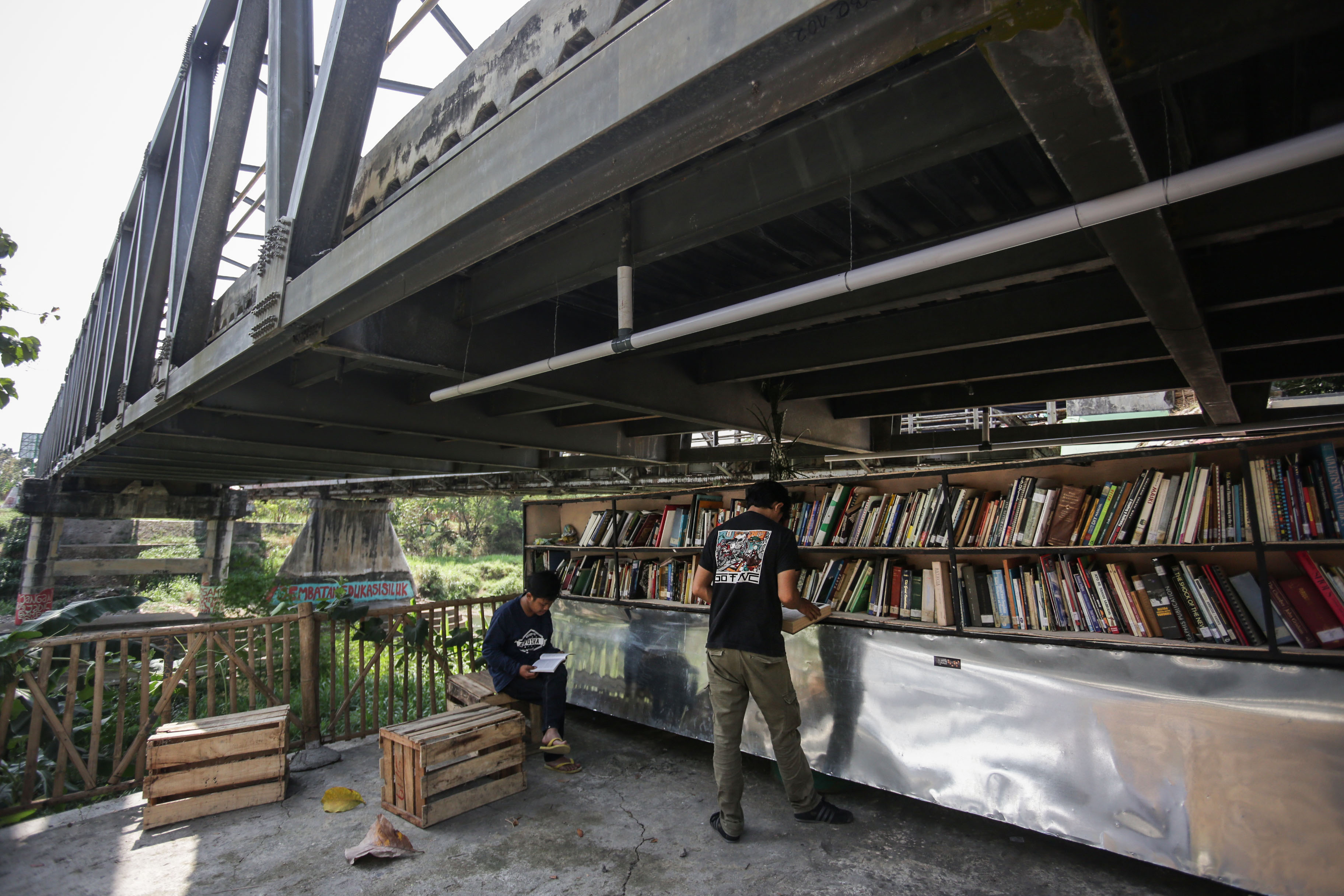Jembatan Kolong Edukasi