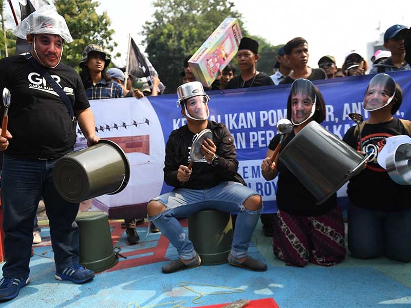 TUNTUT PENGEMBALIAN ASET KEMENPORA