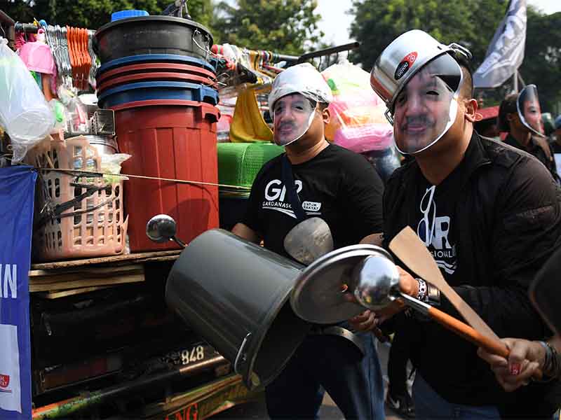 TUNTUT PENGEMBALIAN ASET KEMENPORA