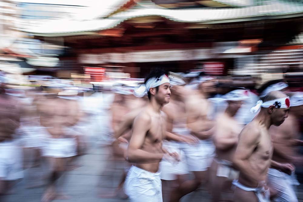 Ritual Mandi Air Dingin Penganut Agama  Shinto