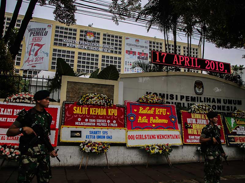 Karanganm Bunga untuk KPU