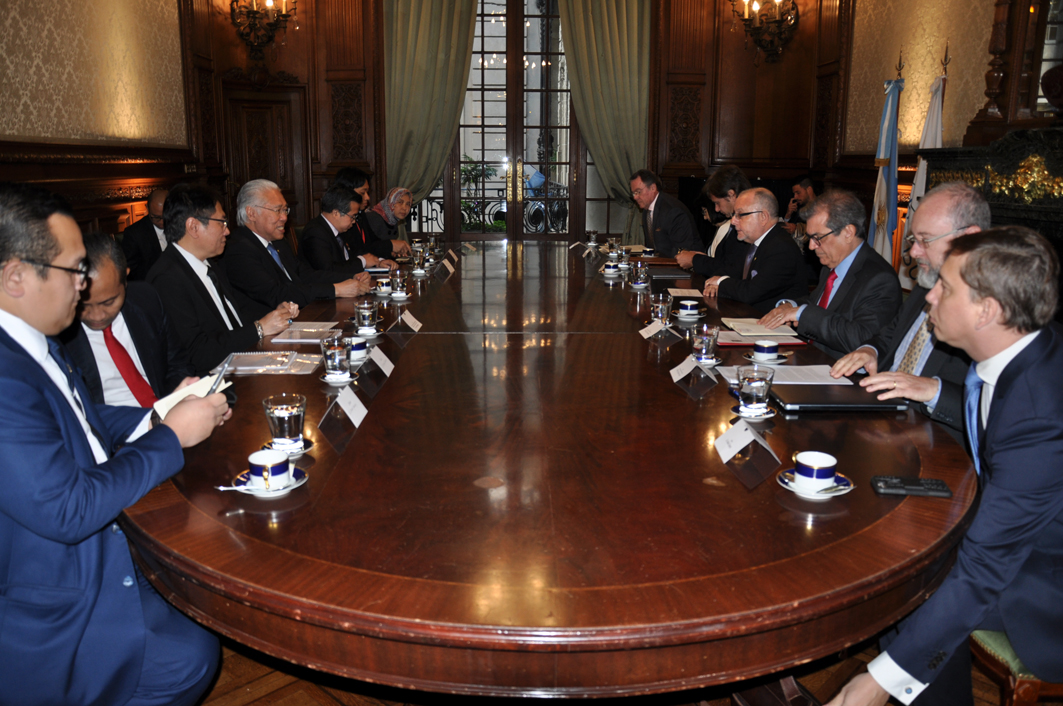 Pertemuan Menlu RI dengan Menlu Argentina Bahas Perdagangan