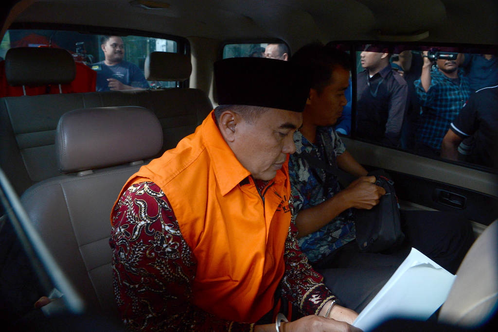 Bupati Jepara Ditahan KPK