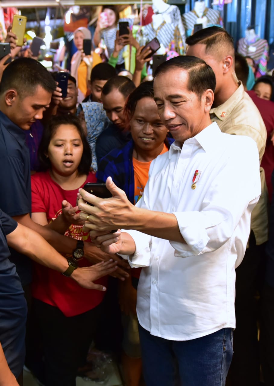 Liburan ala Keluarga Presiden: Belanja Batik di Beringharjo