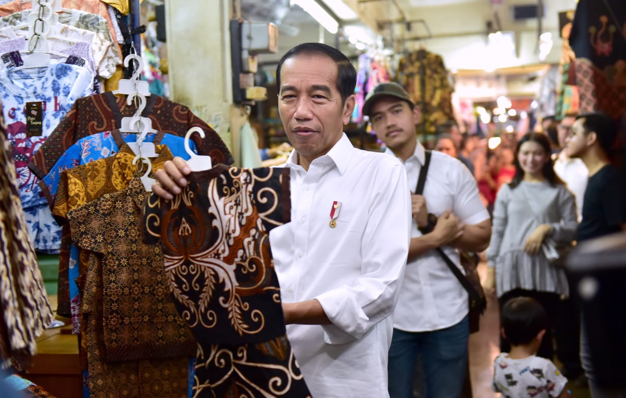 Liburan ala Keluarga Presiden: Belanja Batik di Beringharjo