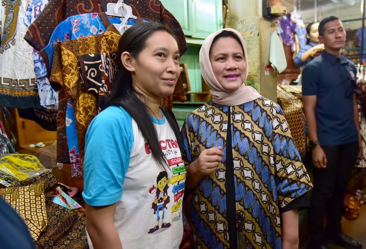Liburan ala Keluarga Presiden: Belanja Batik di Beringharjo