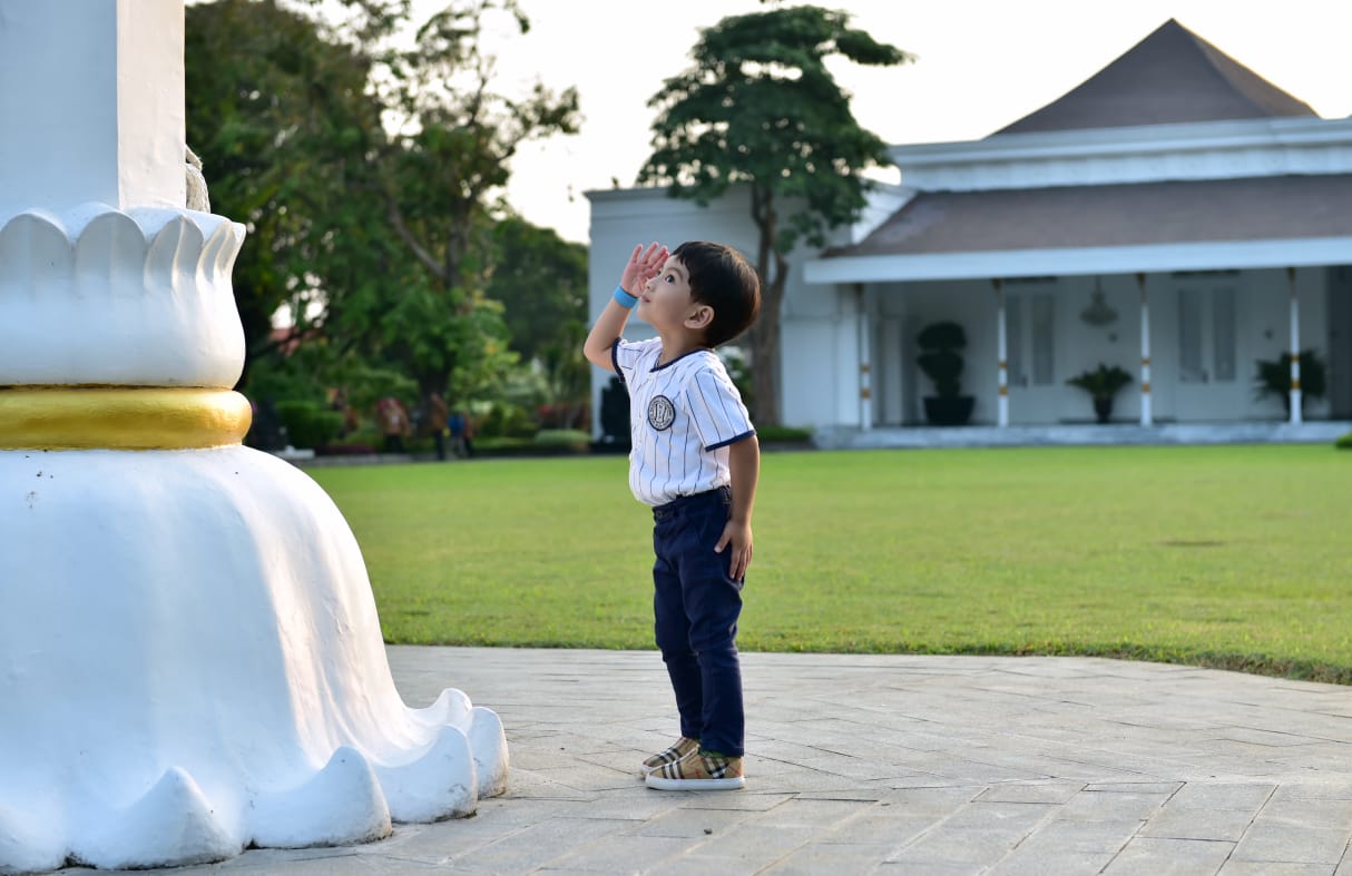 Ketika Jan Ethes Menyapa Warga