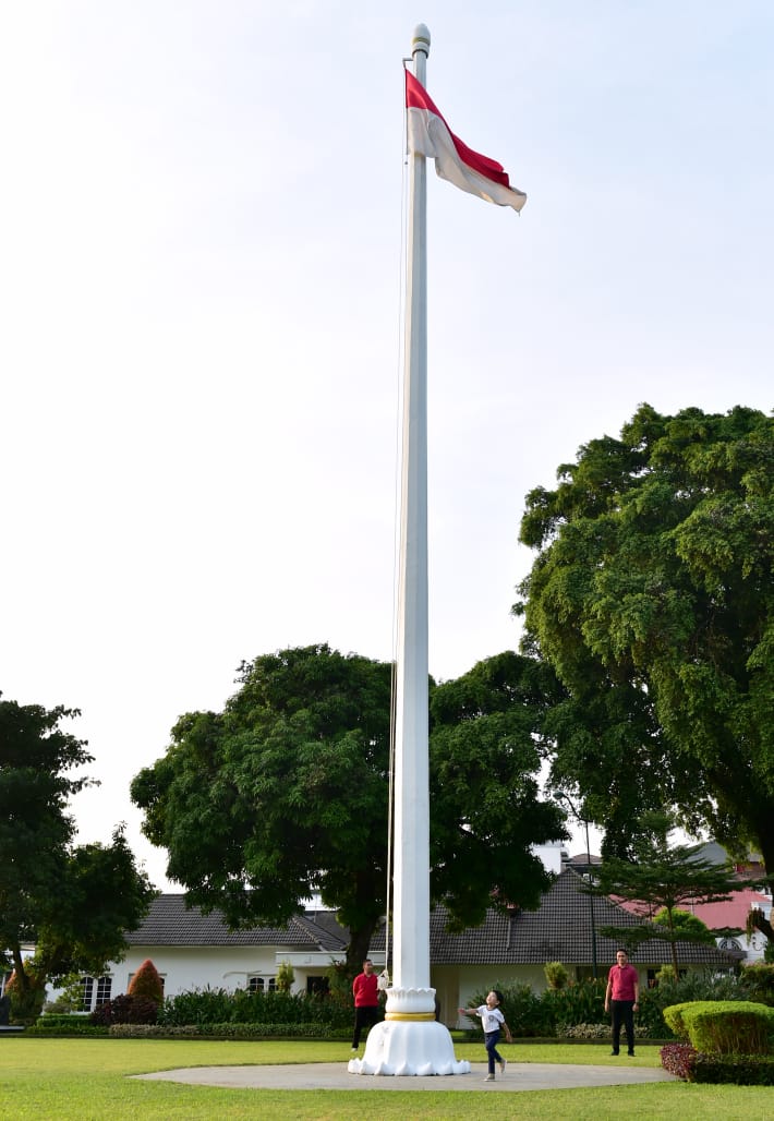 Ketika Jan Ethes Menyapa Warga