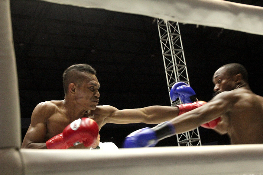  Tibo Monabesa Juara Dunia versi IBO