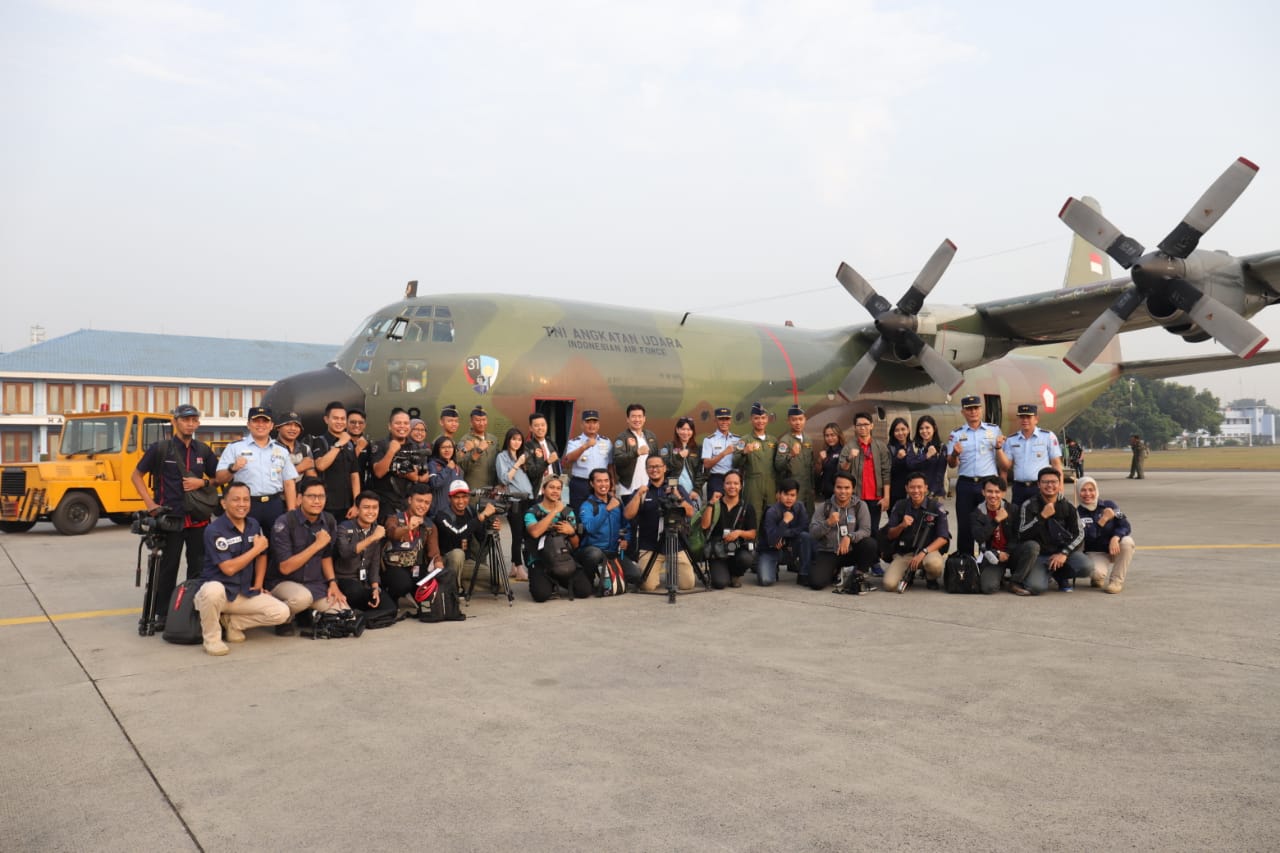 Susi-Alan Jajal Sensasi Main Badminton di Ketinggian 17.500 Kaki