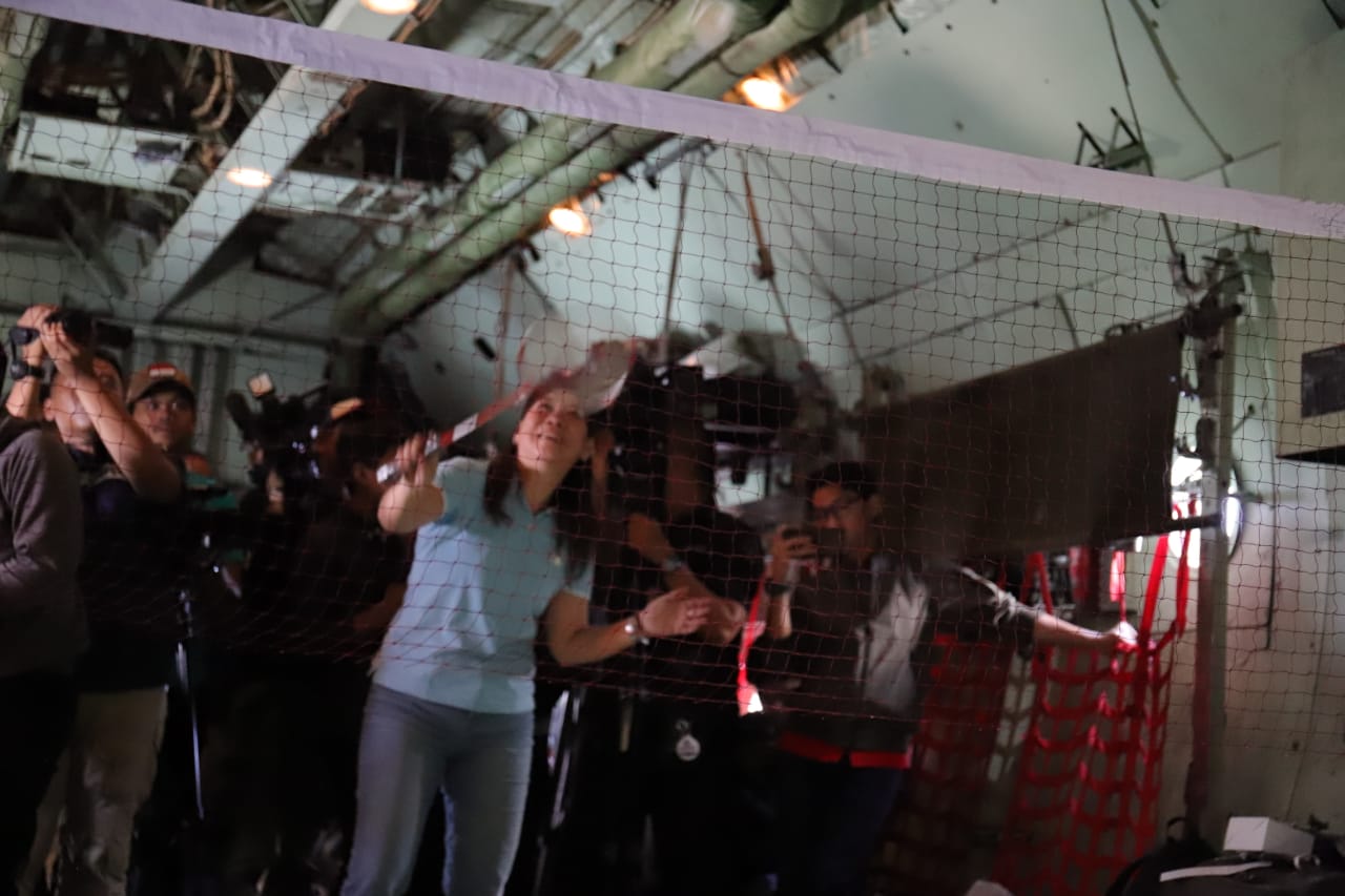 Susi-Alan Jajal Sensasi Main Badminton di Ketinggian 17.500 Kaki