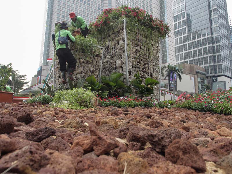 Intalasi Batu Gabion Di Bunderan Hotel Indonesia