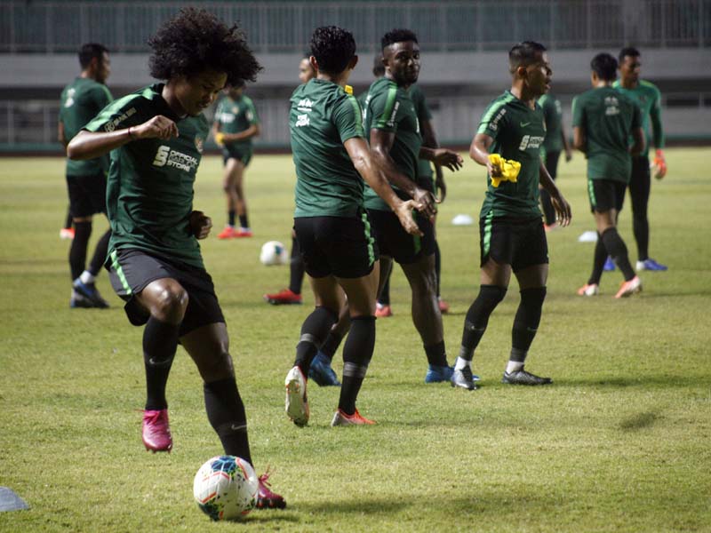 Latihan Perdana Timnas Indonesia Senior