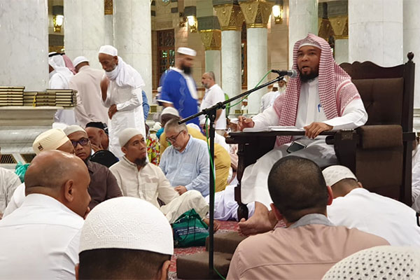 Kembali Digelar, Pengajian Berbahasa Indonesia di Masjid Nabawi 