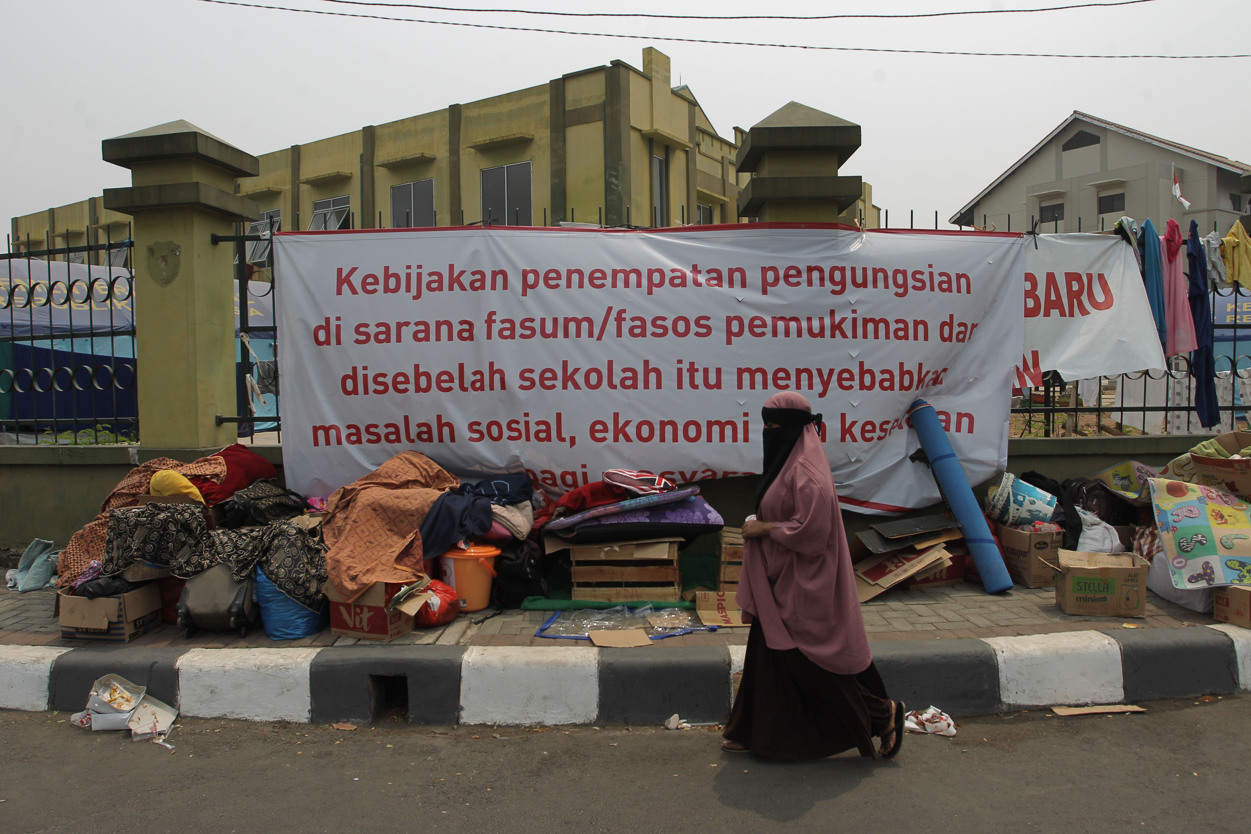 Pembatasan Penampungan Pencari Suaka