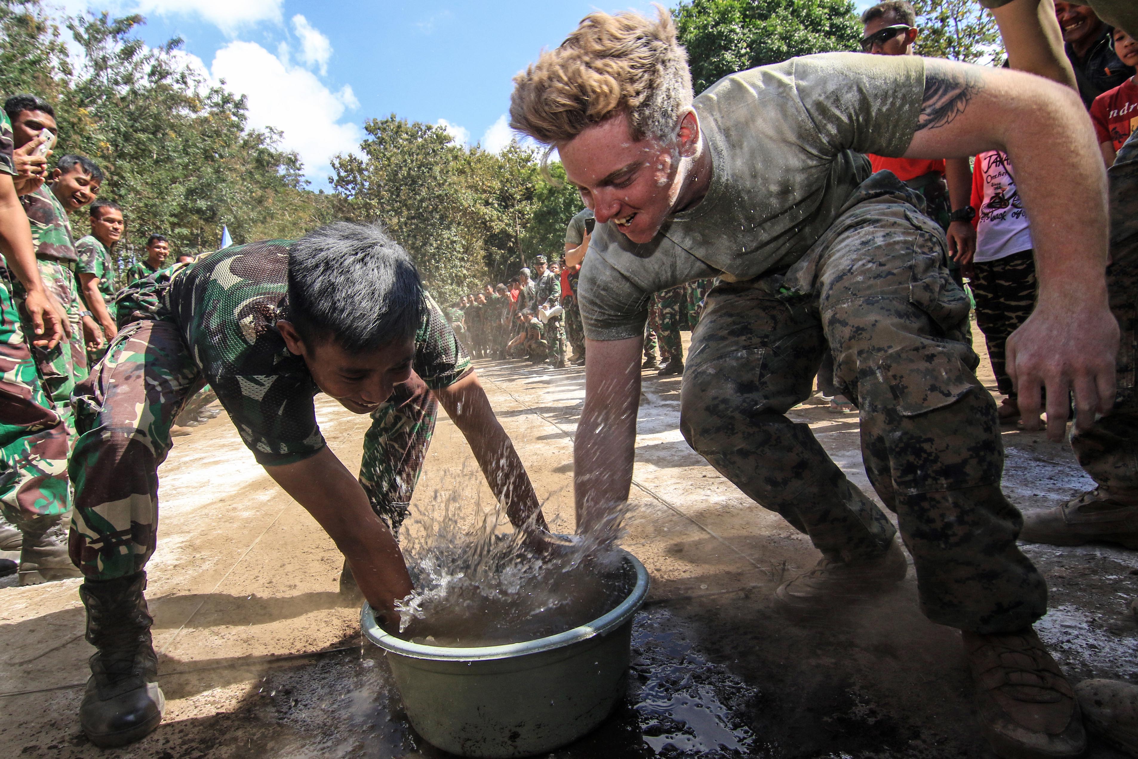 Marinir Indonesia-Amerika Semarakkan HUT RI