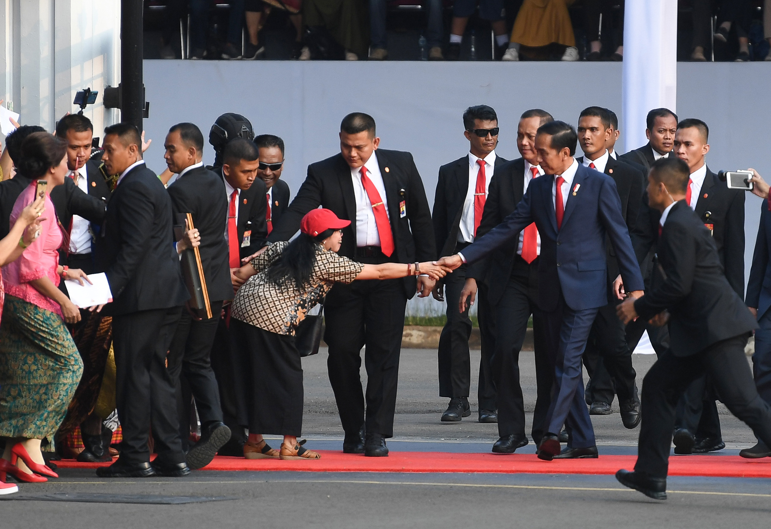 Upacara Penurunan Bendera Merah Putih 