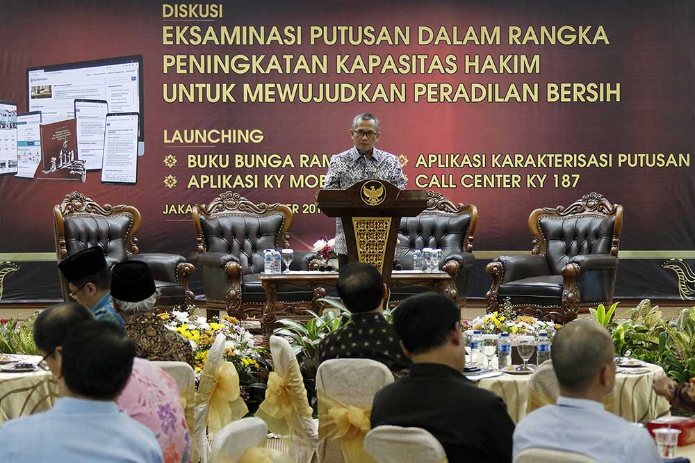 Komisi Yudisial Luncurkan Buku Dan Aplikasi Call Center KY