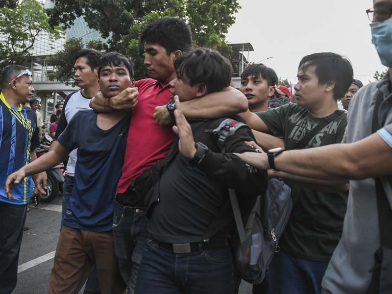 Aksi Dukung Revisi UU KPK Ricuh