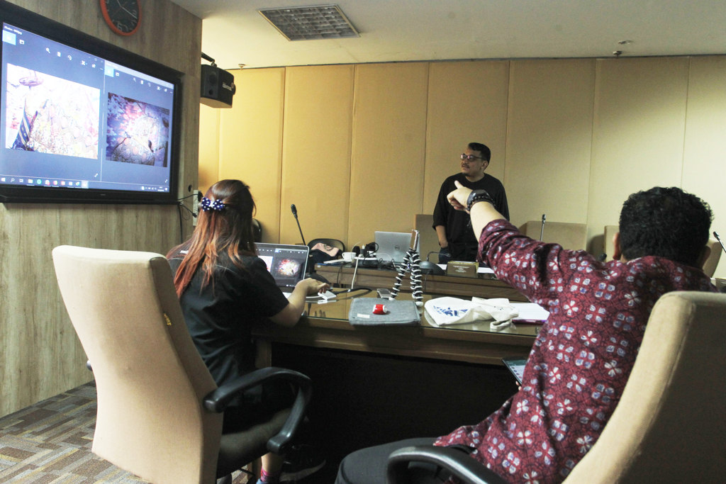 Lomba Foto Memperingati Hari Batik Nasional di Kemendikbud  