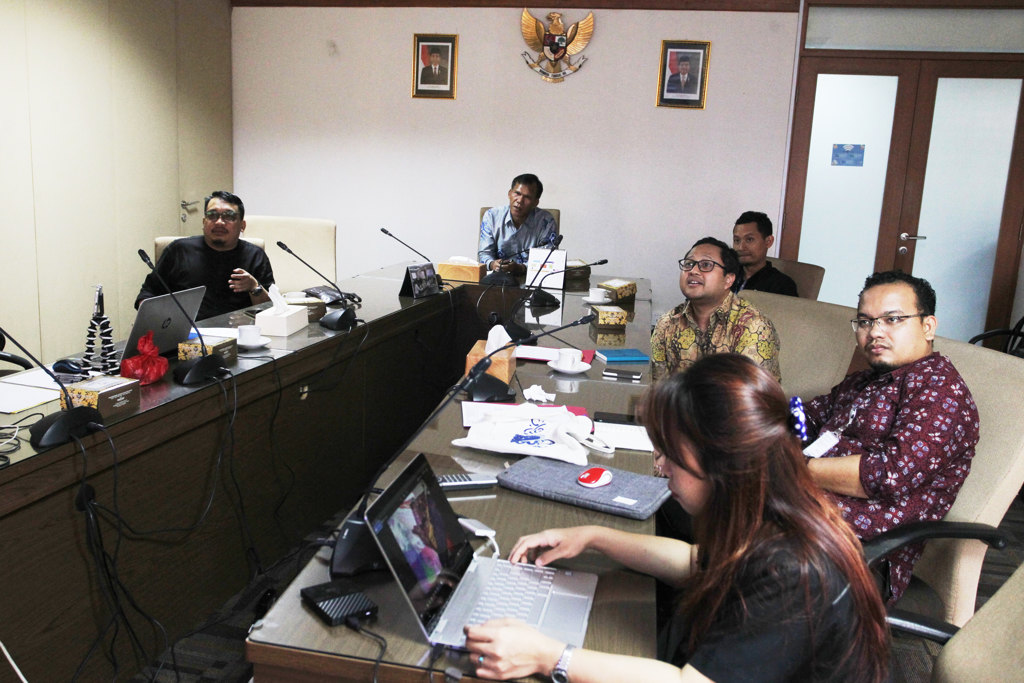 Lomba Foto Memperingati Hari Batik Nasional di Kemendikbud  