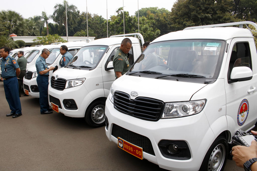 Kementerian Pertahanan beli 10 Mobil Esemka 