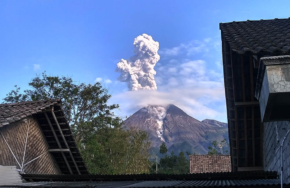  Letusan Gunung Merapi