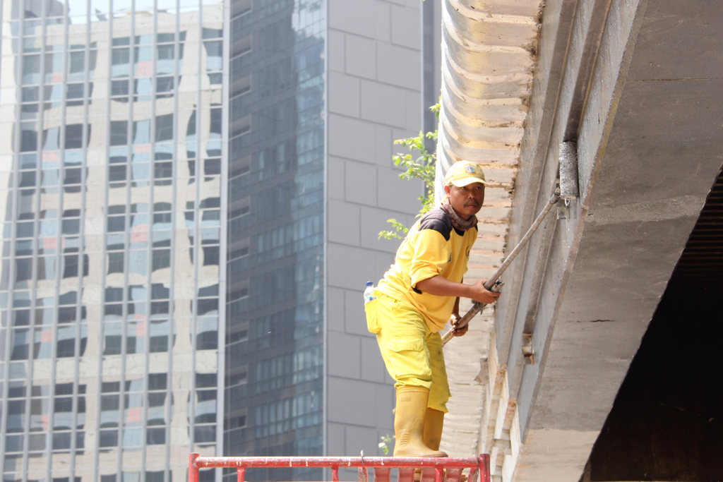 Mempercantik JPO Tanpa Atap di Sudirman 