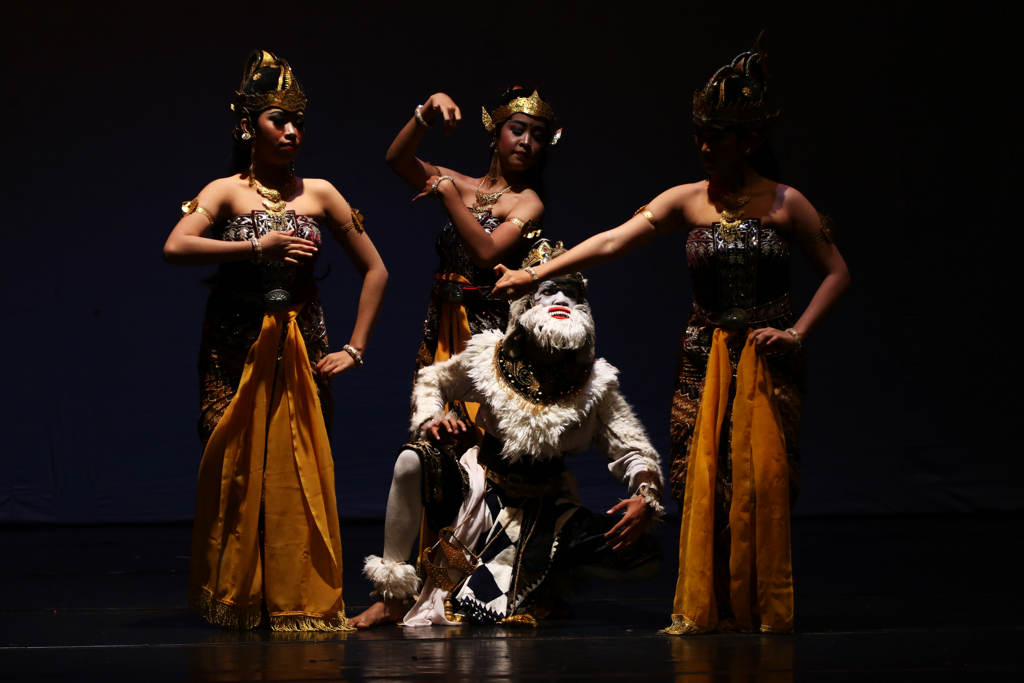 Memperingati Hari Anak Sedunia