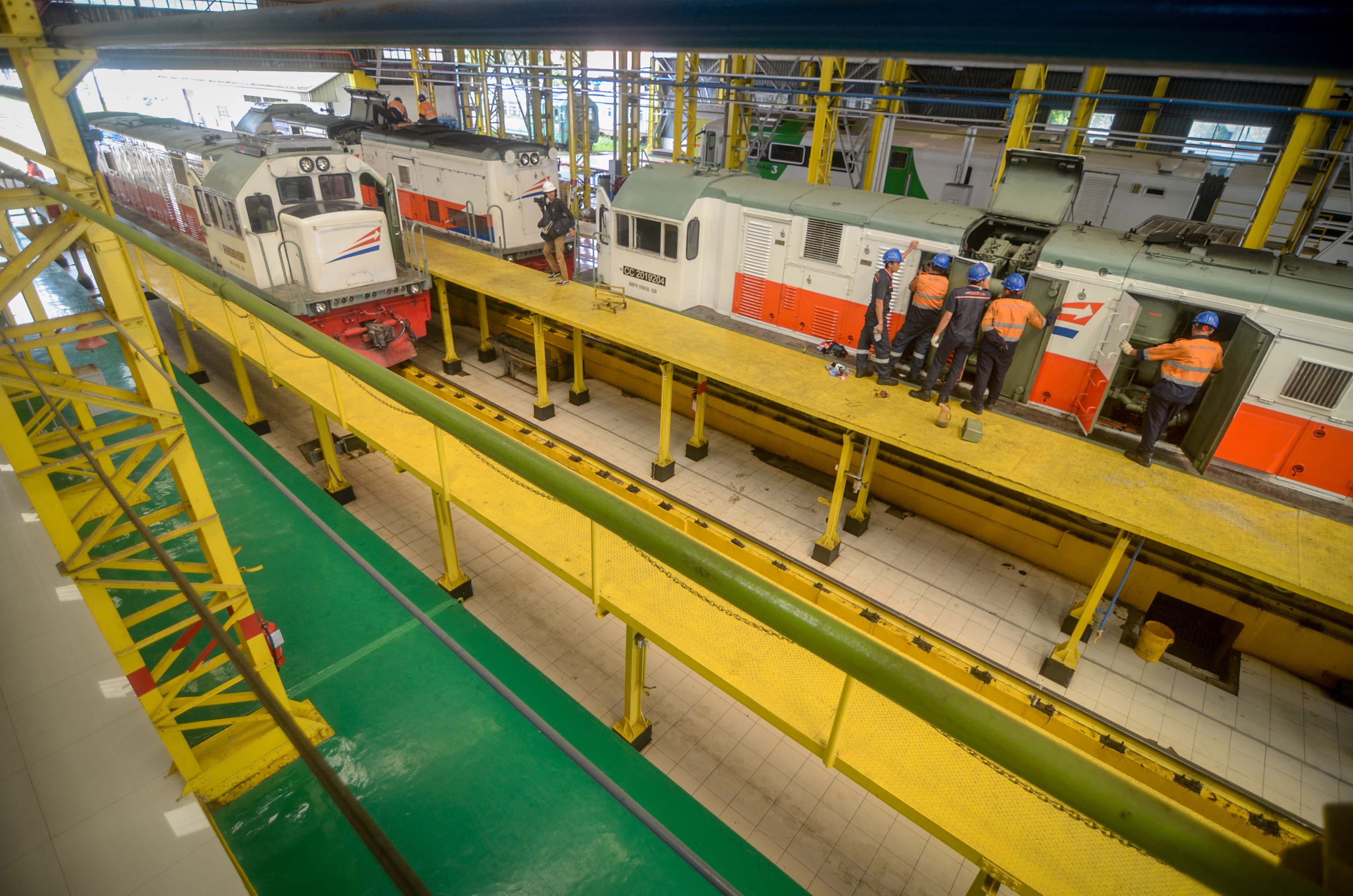 Armada Kereta Api Natal dan Tahun Baru