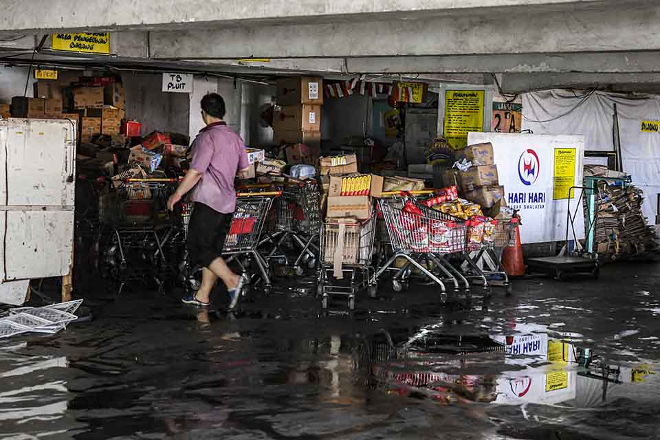  Kebakaran Mal Lokasari