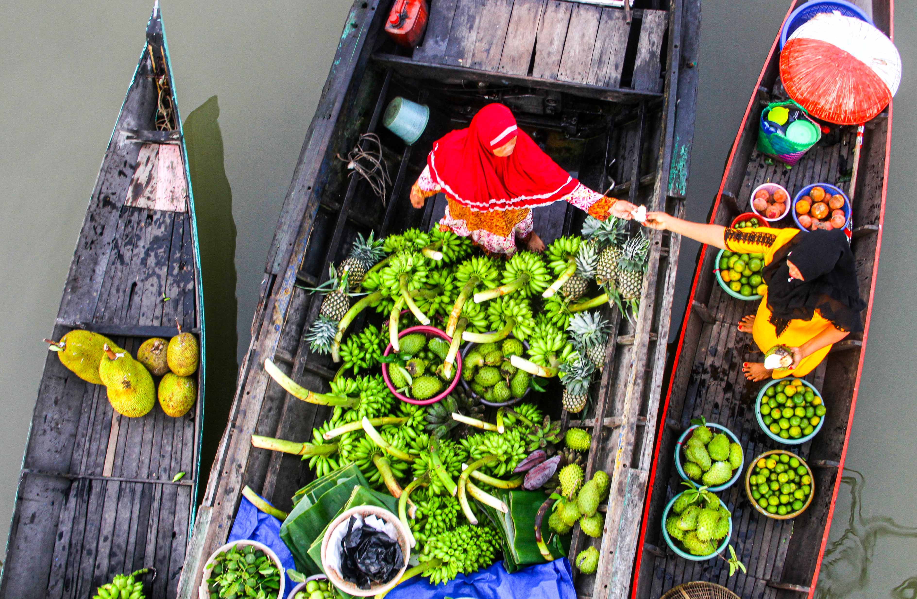 Wisata Pasar Terapung Lok Baintan
